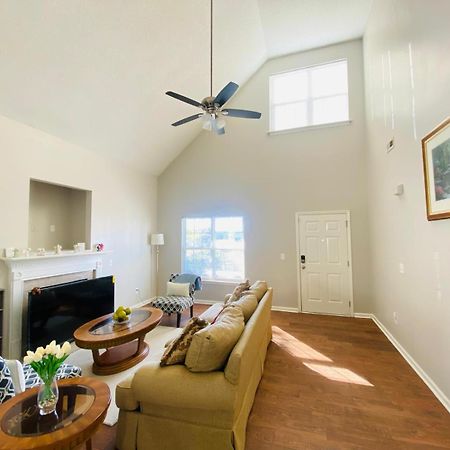 Private Room & Bathroom Close To Downtown Raleigh Bagian luar foto
