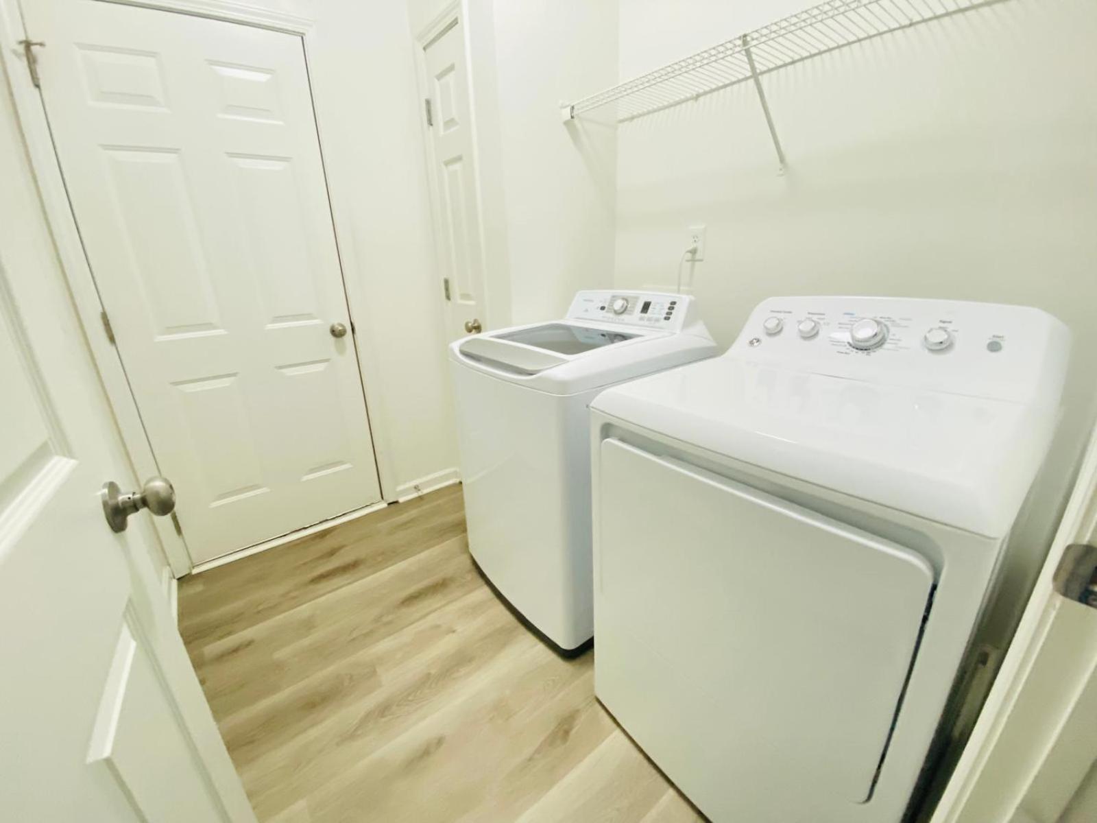 Private Room & Bathroom Close To Downtown Raleigh Bagian luar foto