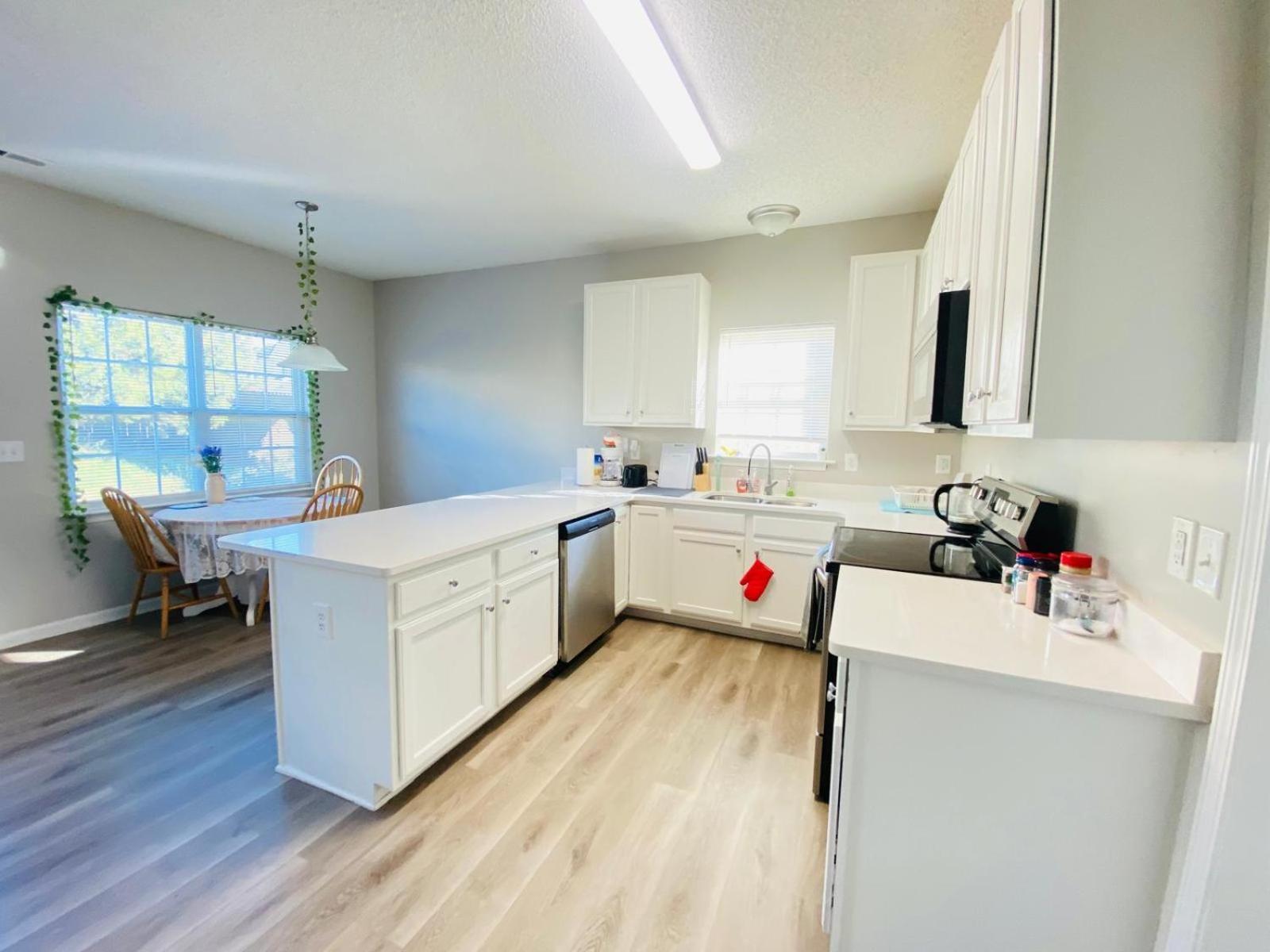 Private Room & Bathroom Close To Downtown Raleigh Bagian luar foto